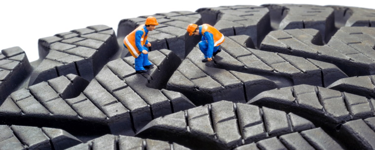 چرا بررسی آج لاستیک اهمیت بسیاری دارد؟